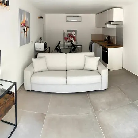 A Decouvrir : Appartement A 3Km D'Avignon * Les Angles (Gard)